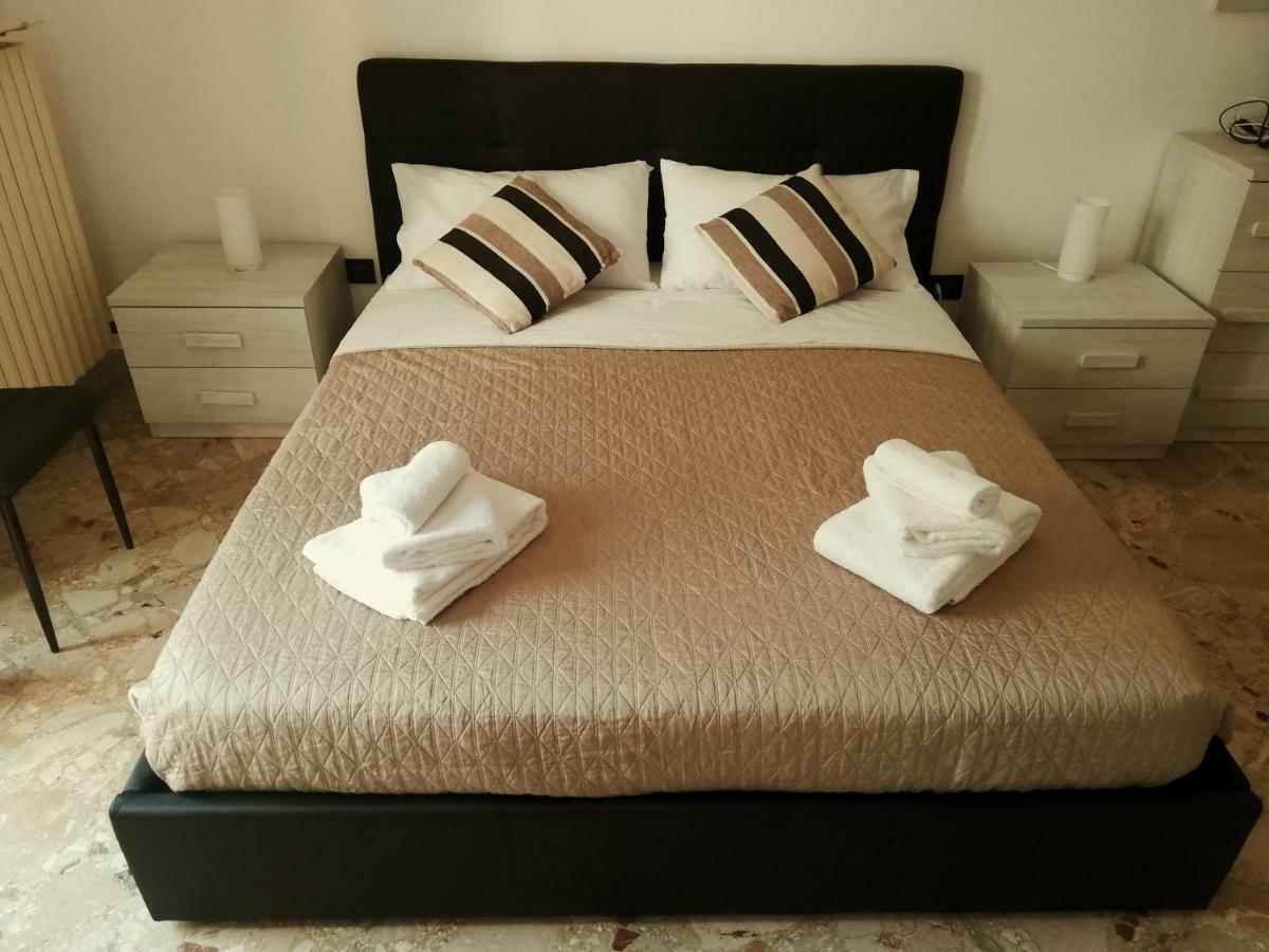 Rosita Rooms Lecce Luaran gambar